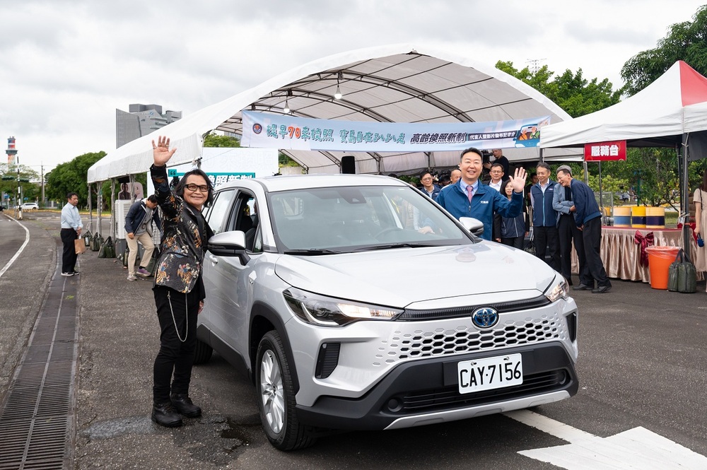 高齡換照新制115年5月上路　沈文程擔任代言人：換照不是限制而是安心的開始