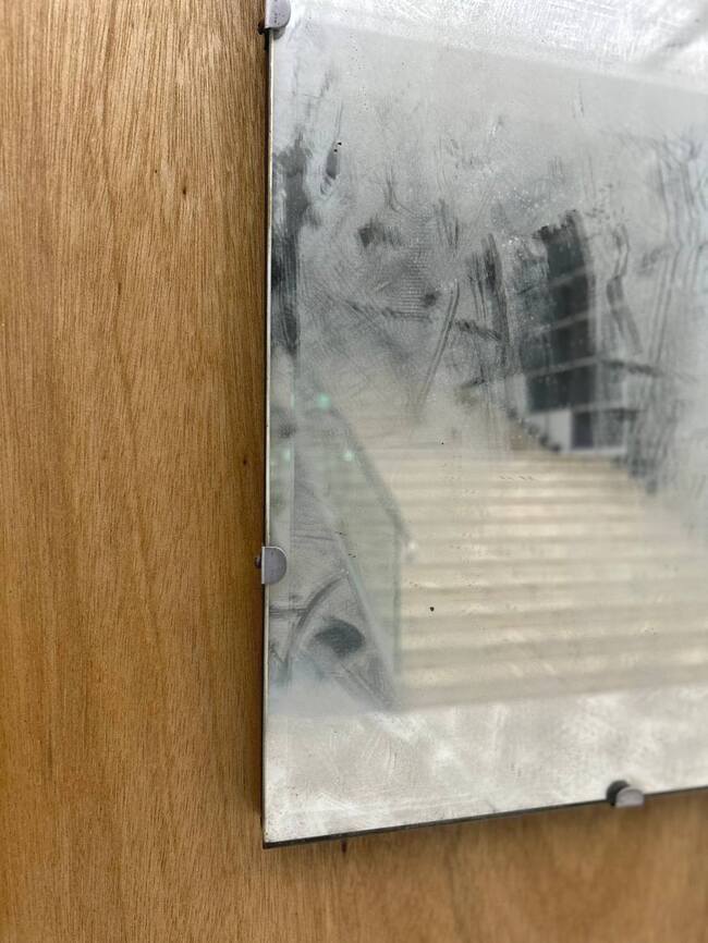 作品遭志工衛生紙擦毀　創作者陳松志：誤解與觸碰中持續生成新的寓意