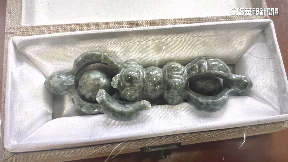 3千萬買翡翠金剛杵一摔就斷！　惡徒300元假貨騙婦