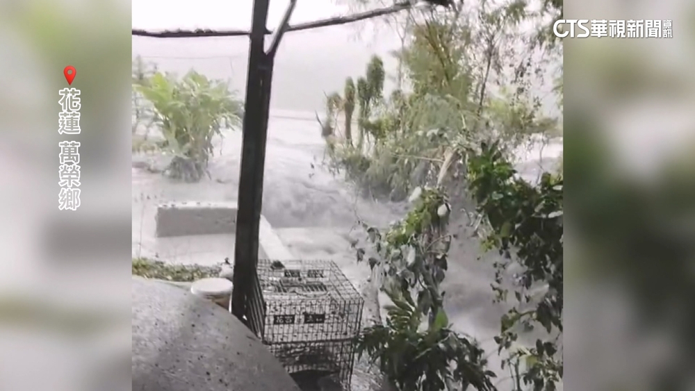 馬太鞍溪暴漲「泥水漫台9線」　萬榮鄉明利村急撤離