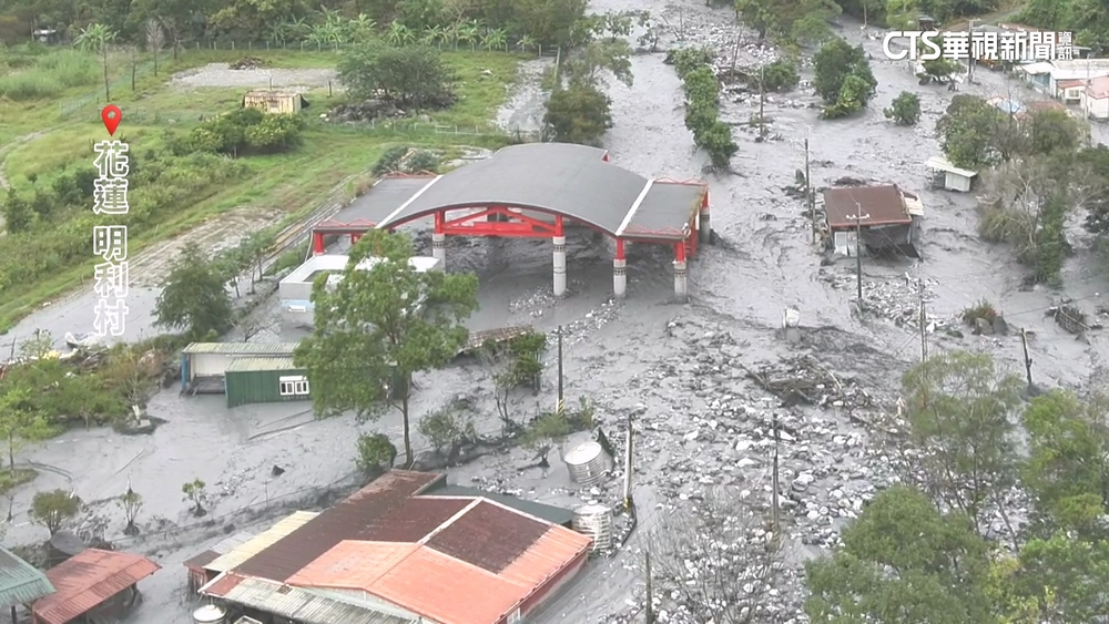 馬太鞍溪水暴漲沖進明利村　泥水淹家園居民怨