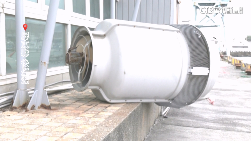 小琉球海子口掀巨浪風勢強　後壁湖冷卻塔被吹倒