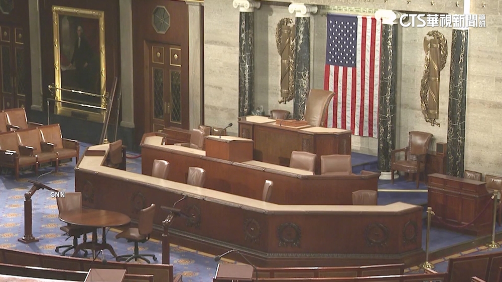 眾院通過臨時預算法案　美政府停擺43天將告終