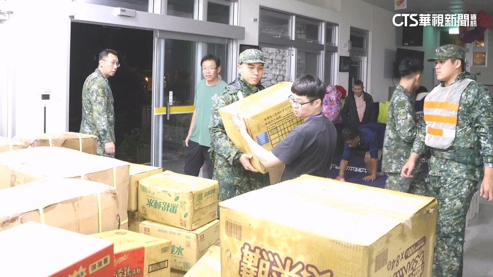 救援物資塞爆！　蘇澳鎮長籲「優先徵求重機具」