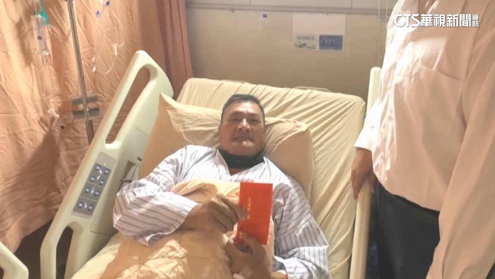 光復英雄病倒了！提前撤離救全村　大馬村長發燒開刀