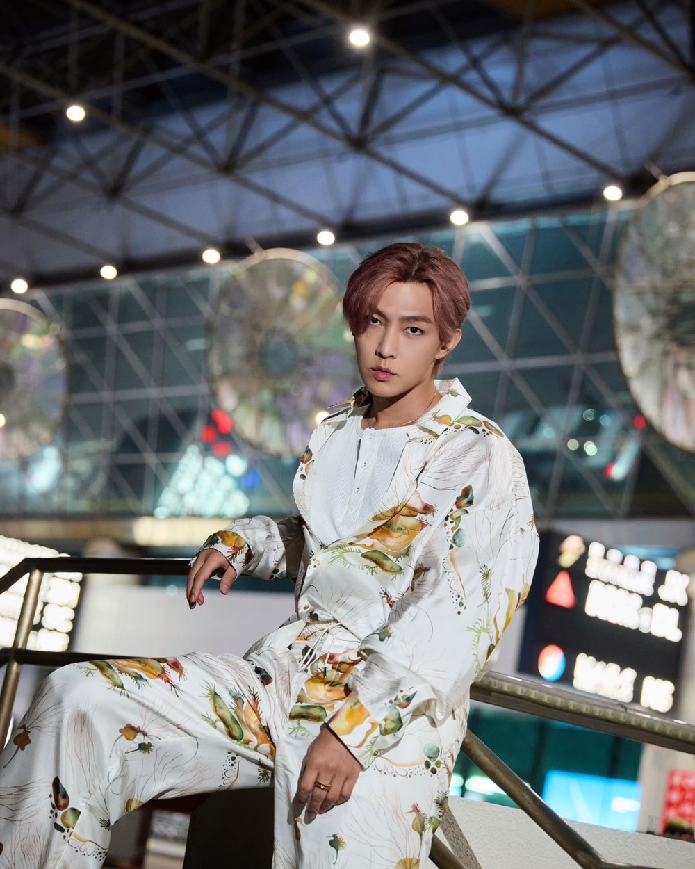 捲家寧風波回應？　炎亞綸迎40歲生日　嘆「這一年禍不單行」