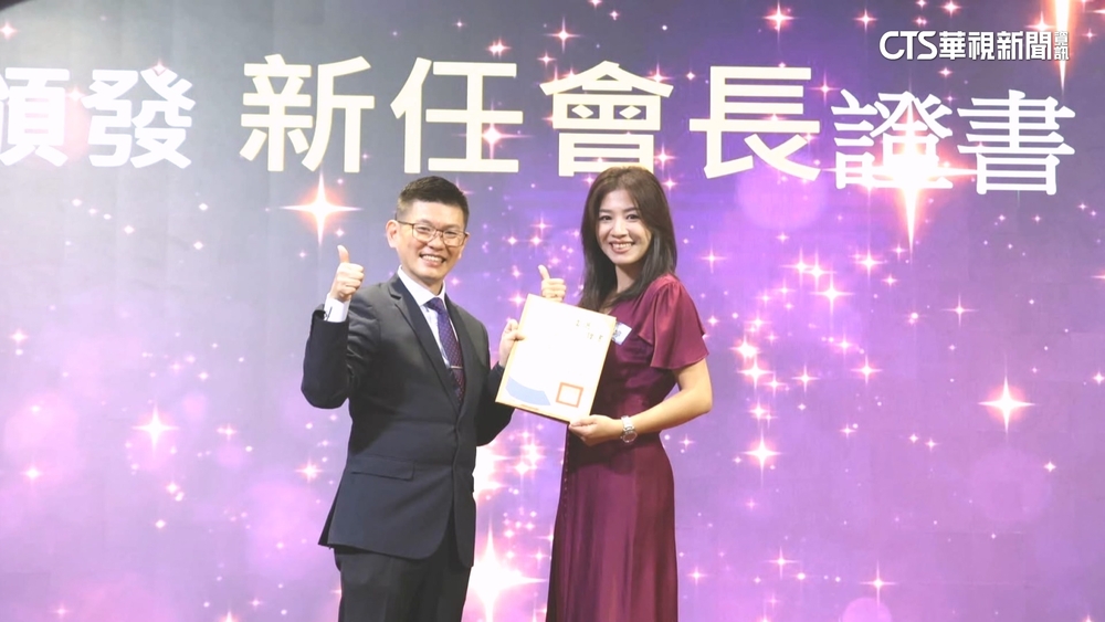 「玉女歌手」侯湘婷現身台中　接任國小家長會長