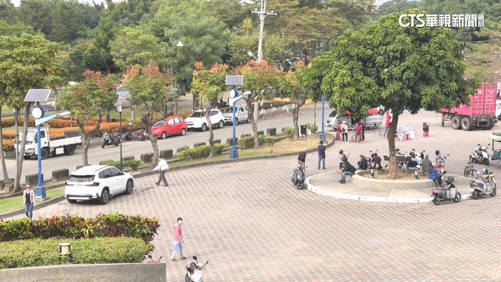 相約談判7車到場　如「大軍壓境」　還亮球棒嚇壞居民