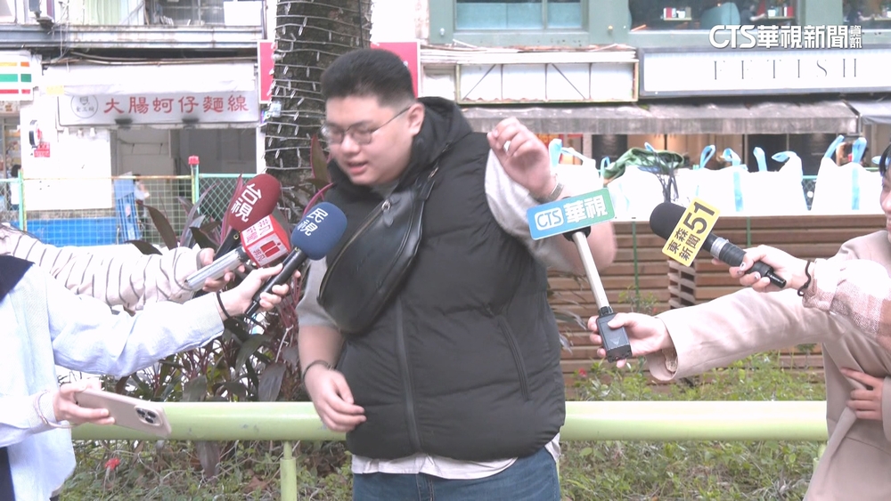 嗨唱TWICE歌挨顧客罵　牛排店員工：不然我唱蔡依林