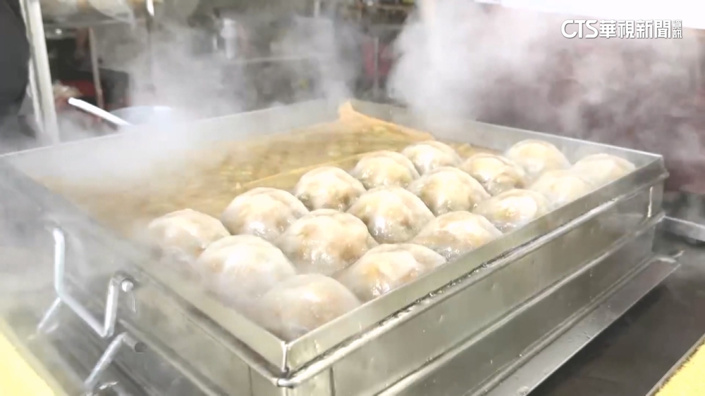 台南火車站旁肉圓.鹹粥平價美食多　網封：美食聚集地！