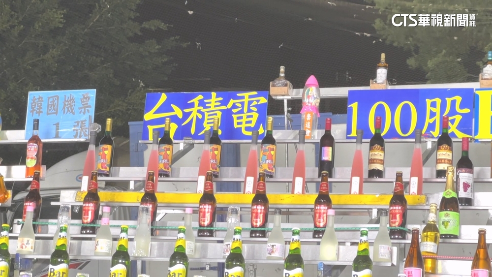 套圈圈獎品放「台積電股票.ETF」　價值逾10萬　民眾瘋挑戰