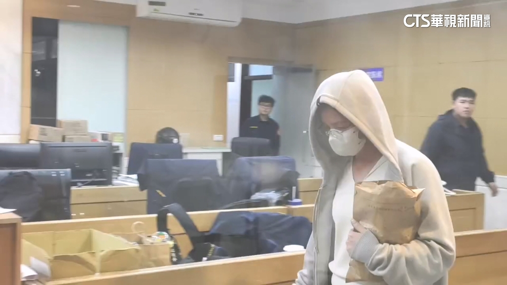 聖石「黃金買賣」疑違反銀行法　女董座500萬交保