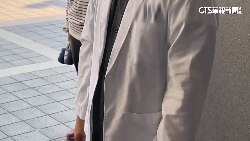 酒駕撞死醫大生！　父披兒白袍出庭「2千字悲討公道」