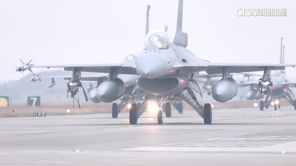 F-16飛官短暫G力昏迷急墜　空軍證實：長機隨伴返場安降