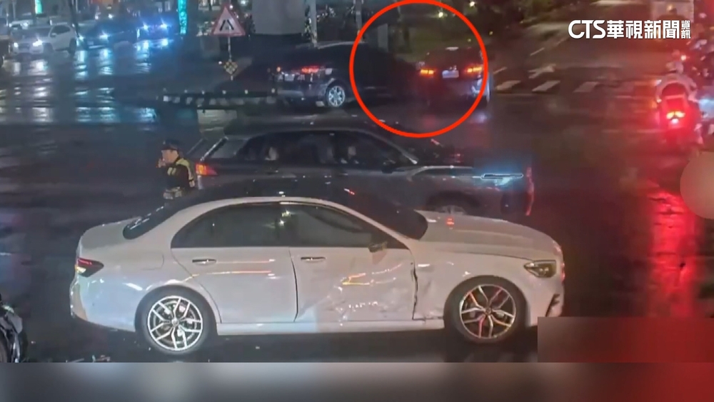 疑違規搶快！　北市敦化南.和平東路口1小時連4撞