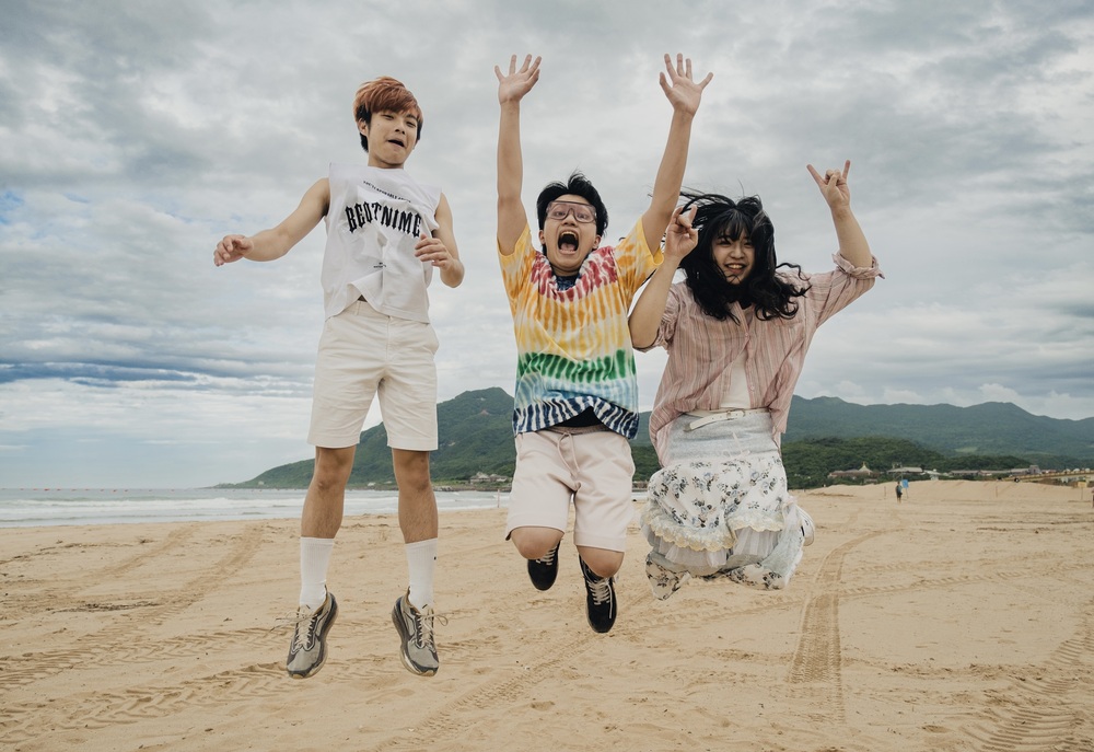 共振效應吉他手馮羿(中)曾是大港開唱年紀最小登台表演