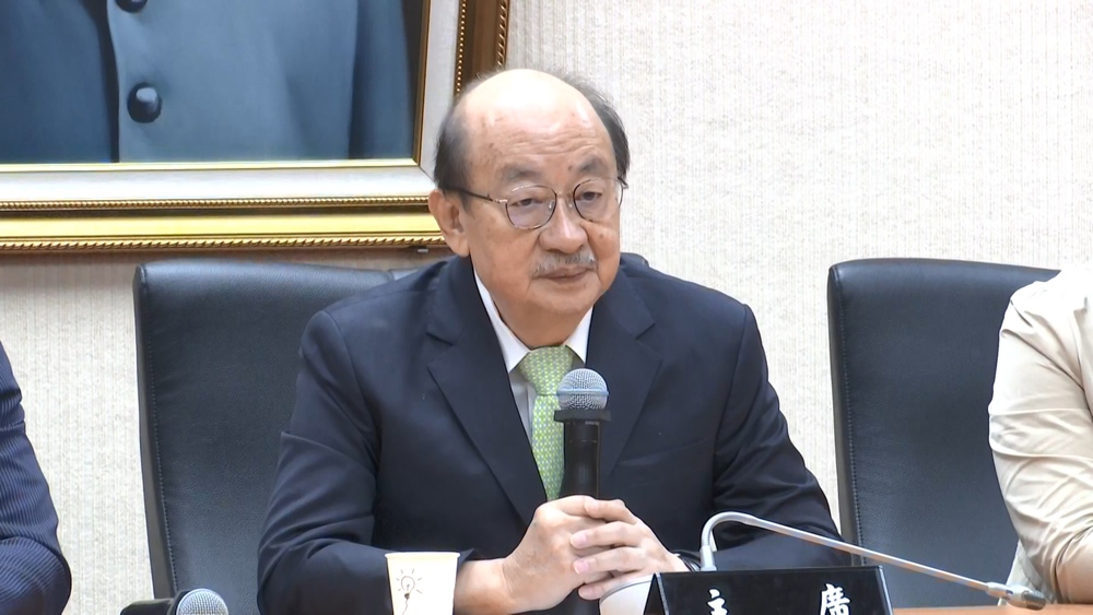 房仲男狂call「206通電話」騷擾柯建銘！　遭檢方依個資法、強制罪起訴