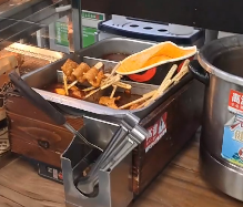 客嫌「關東煮太辣」倒回鍋！ 店員無奈銷毀整鍋報警