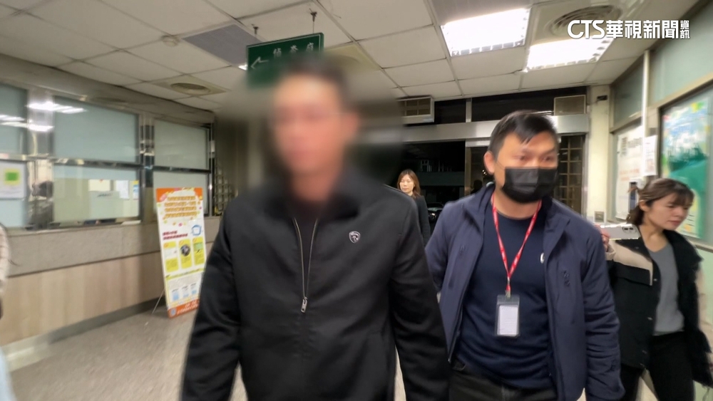 才涉洩密遭押又爆案外案　警手機疑存「私刑」畫面