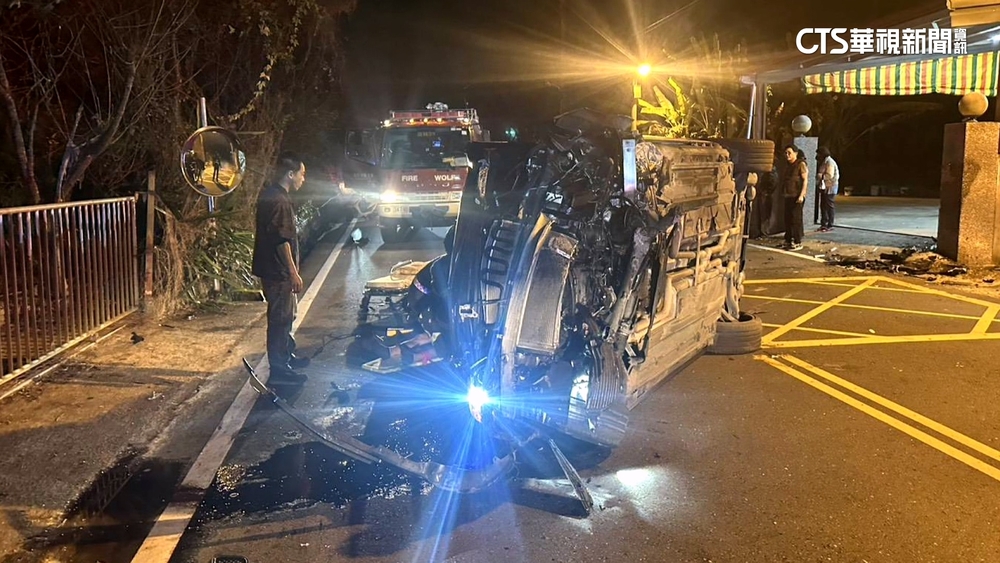 酒測值0.99！　爛醉上路撞民宅圍牆　車噴飛翻覆