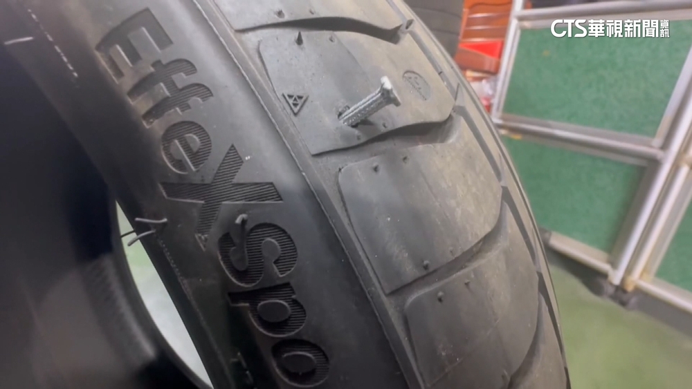 國道驚魂！大貨車「釘子掉滿地」7車受損　維修費近15萬