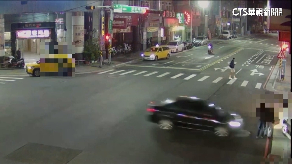 三重毒駕車禍　2路人遭肇事車猛撞骨折送醫