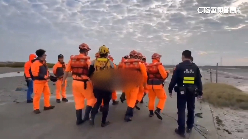疑漲潮浪捲！台中警官釣魚溺斃　消防兒衝海救不回