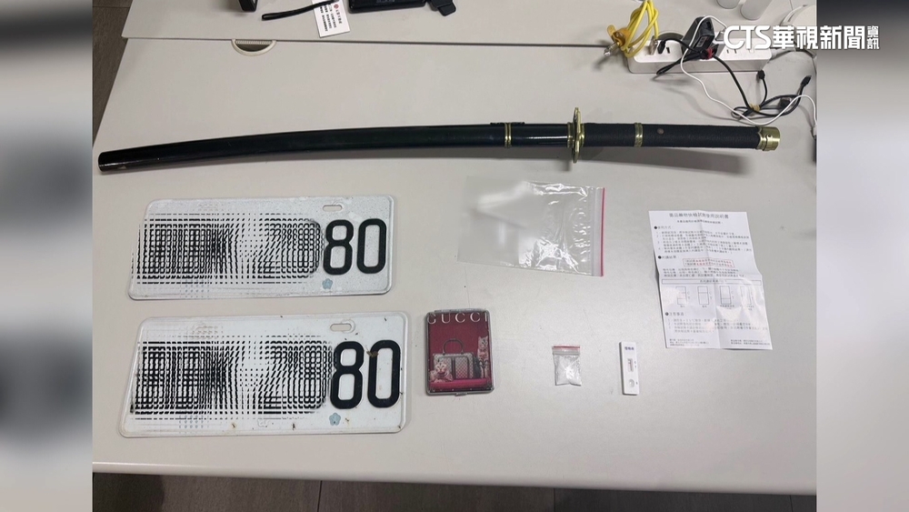 警AI巡防揪「假車牌」　毒犯兄弟遭逮.吞5罰單共22萬