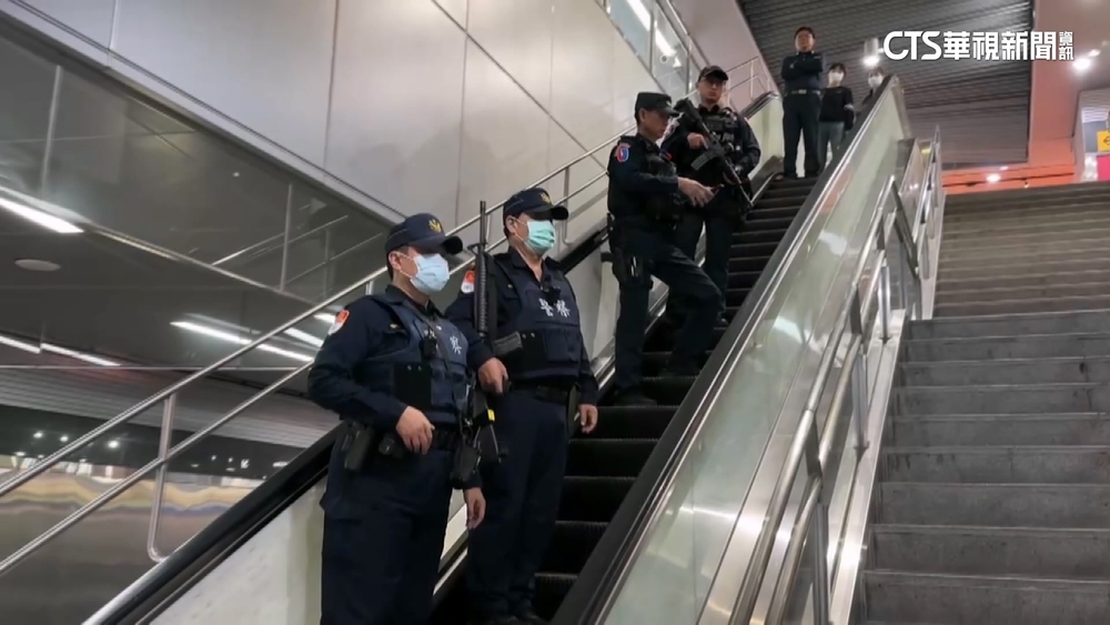 北市鬧區隨機殺人案警動員　救傷患+持槍圍捕嫌犯