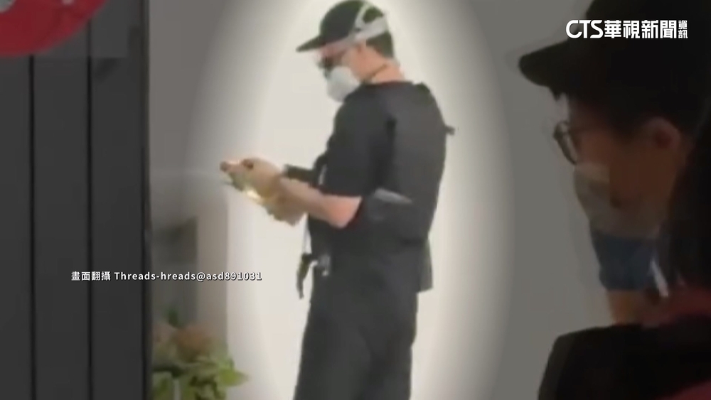 早有準備！　犯案時穿戰術背心.防毒面具　張文裝備齊全