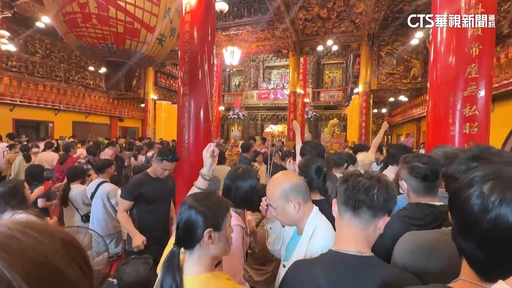 80年一遇冬至「天赦日」　補財運「黃金日」廟宇湧人潮