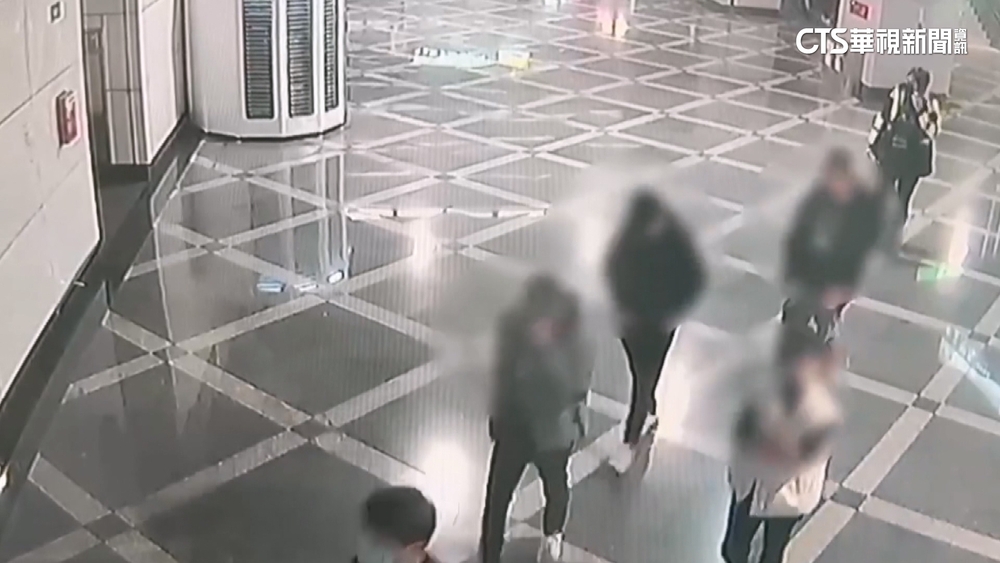 松山車站爆衝突　5人債務糾紛互毆　警快打部隊到場