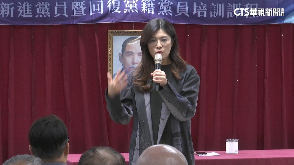 藍白合破局？鄭麗文曝「徵召李四川」選新北　民眾黨：尊重