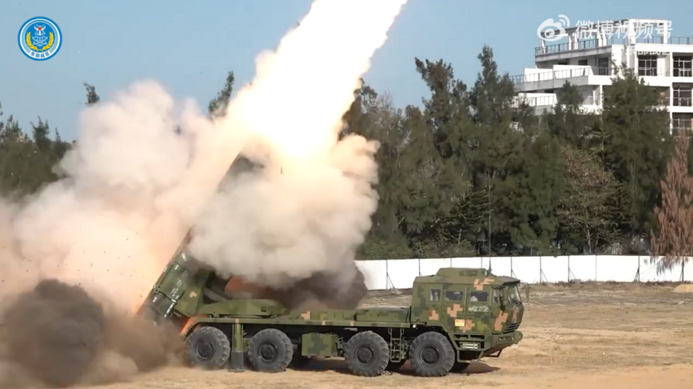 共軍曝實彈射擊影片稱「全部命中」　國防部：落彈區散布在24浬線週邊