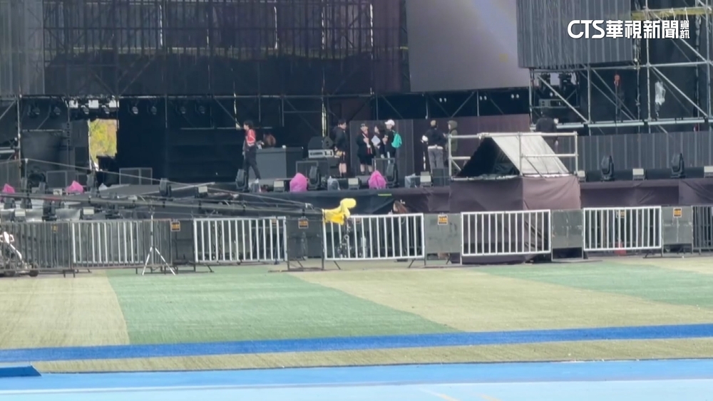 盧廣仲.蕭敬騰.告五人台中跨年　粉絲冷風排隊睹風采