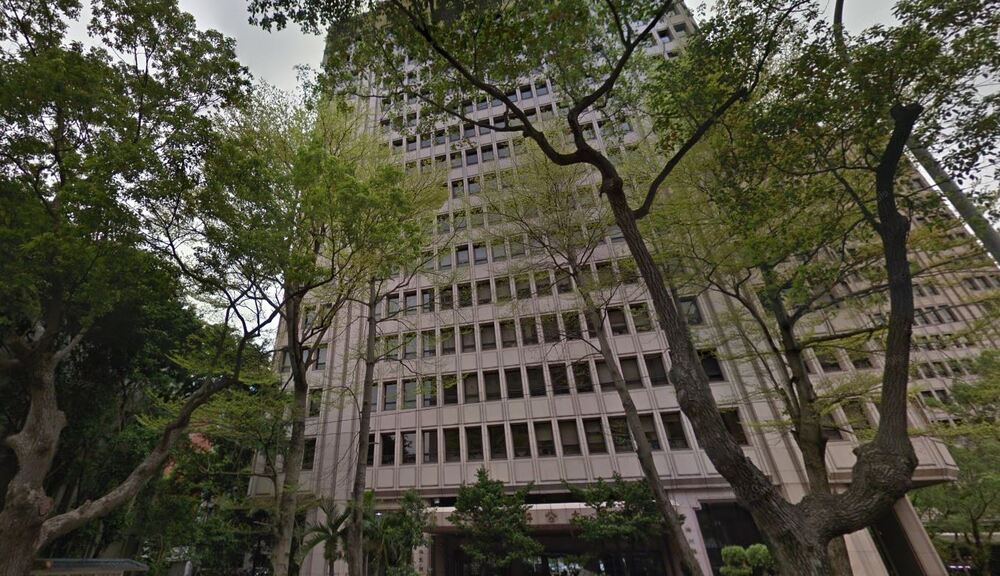 民眾憂洩個資欲換身分證字號遭阻？　內政部：僅錯誤、重複或特殊情事可變更