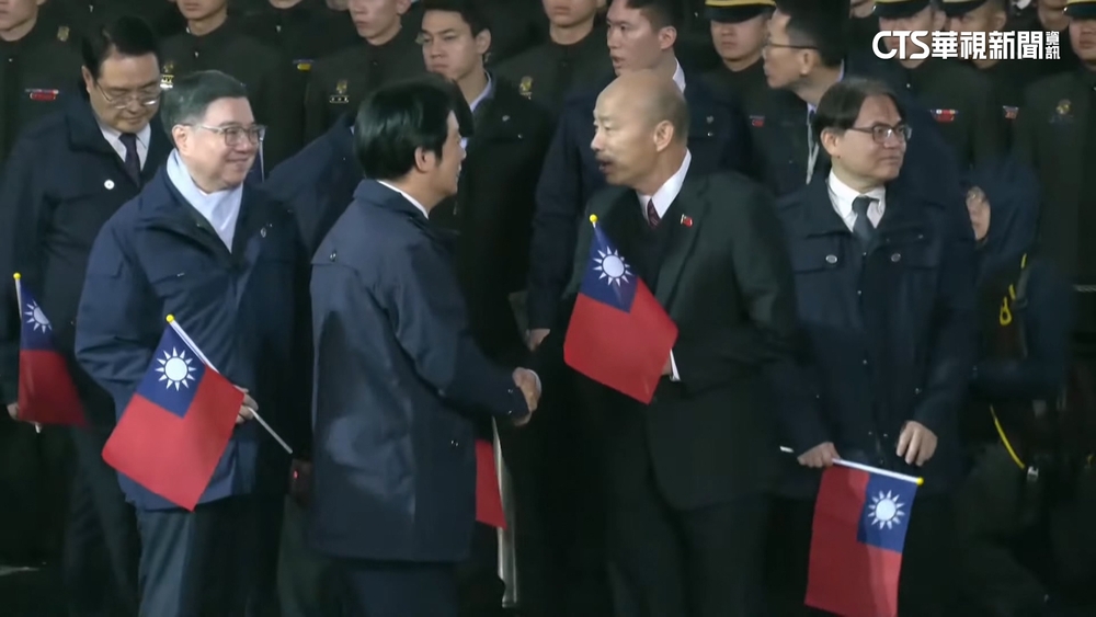 元旦升旗互動受關注　賴清德.韓國瑜同時抬手致意