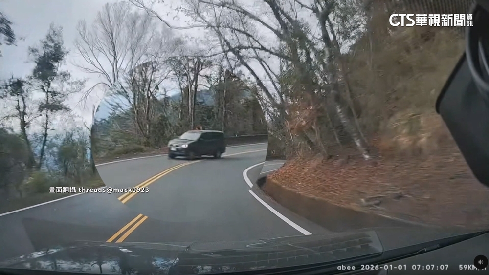台14甲線駕駛過彎跨雙黃線　「叭」一聲！嚇衝落山坡