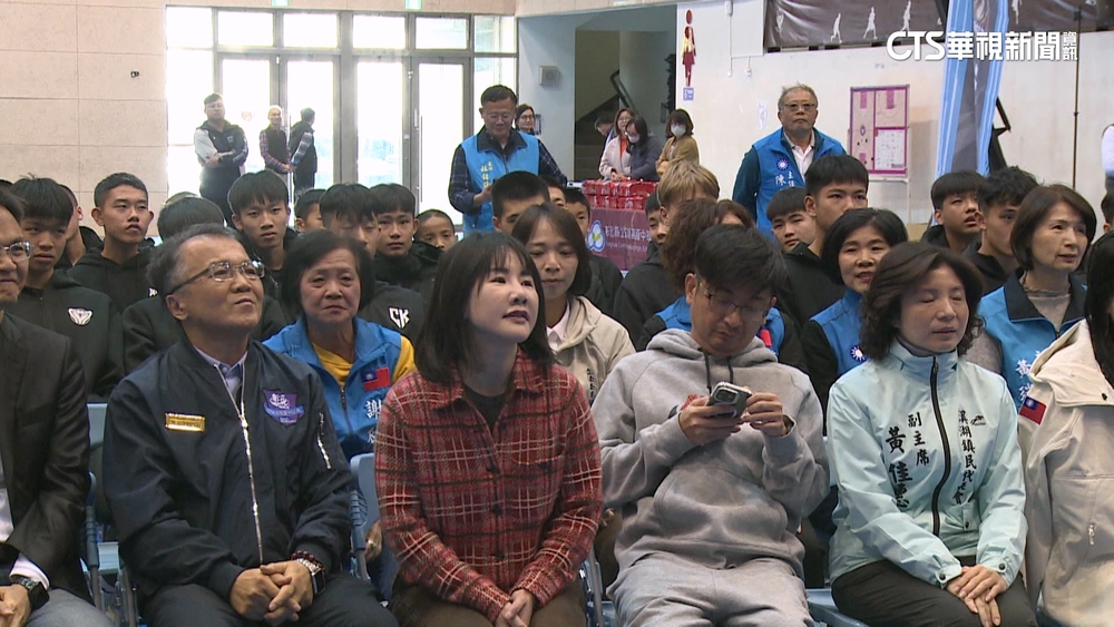 姐弟爭？　謝衣鳯投入彰縣長初選　胞弟謝典林：沒說誰讓誰