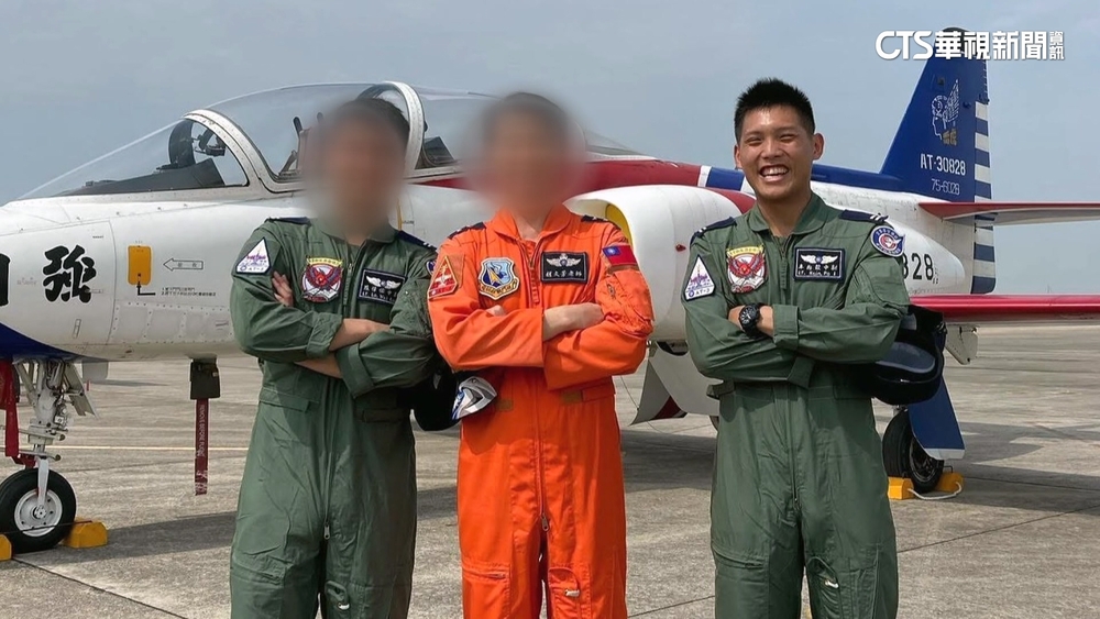 親屬不敢讓年邁阿嬤知道！　鄉親集氣盼飛官平安歸來