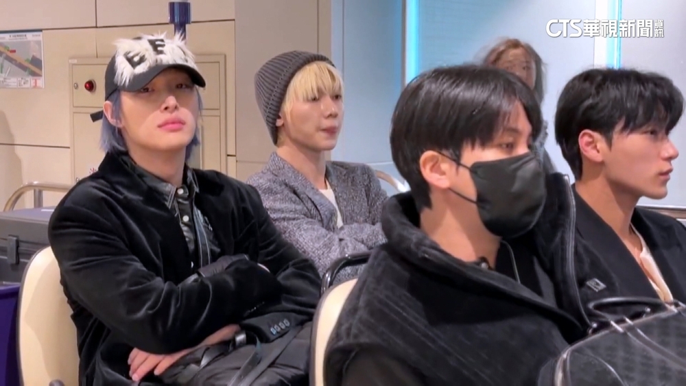 金唱片明登場！梯尼們注意　ATEEZ抵台親切打招呼