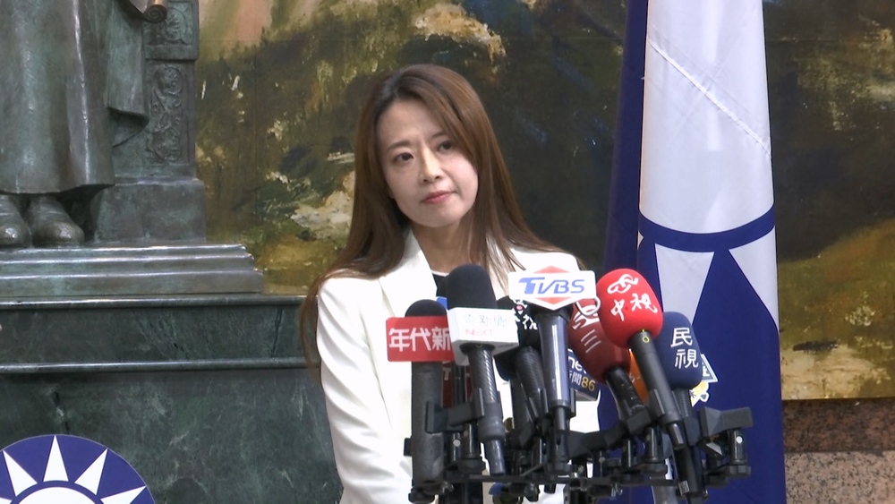 跟記者衝突、飆罵女黨工　國民黨證實：已開除文傳會副主委