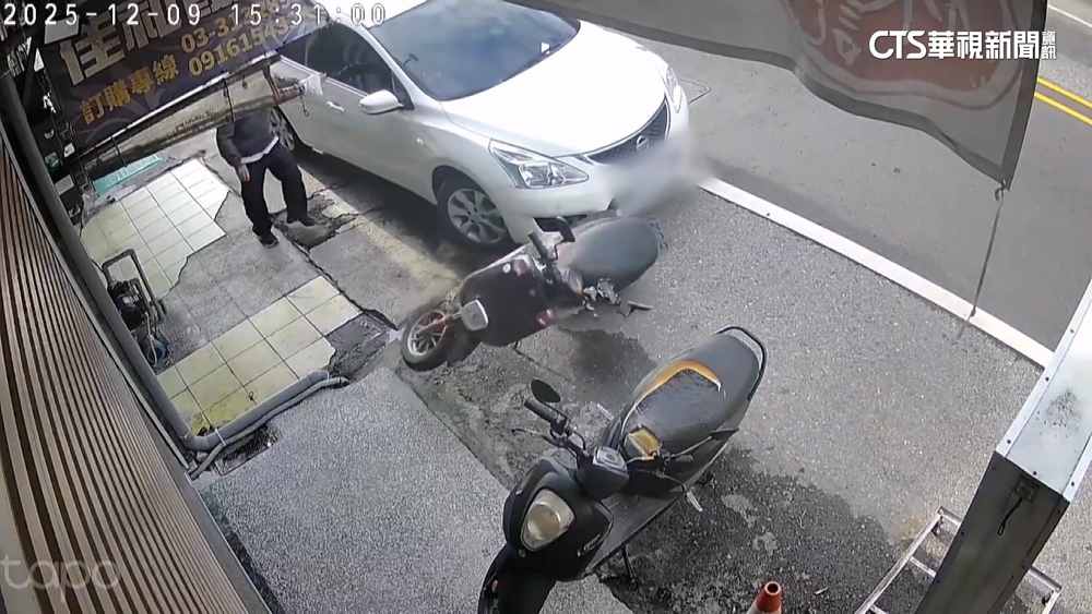 轎車撞路邊2機車後逃逸　和解費4500元遭拒