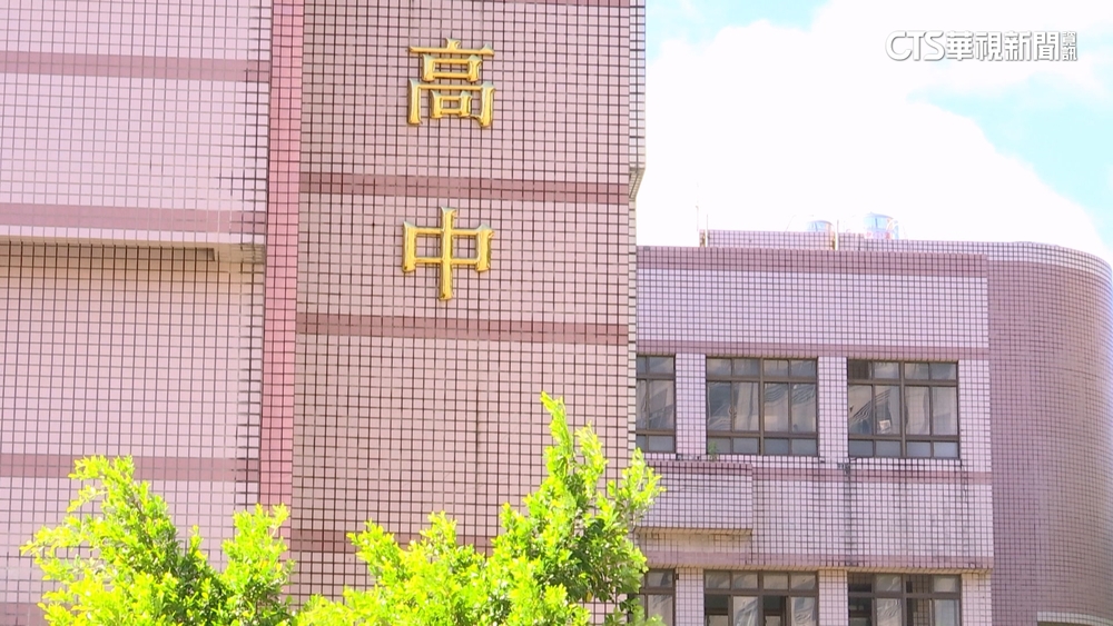 高中免試簡章公告　18.4萬名額創新低