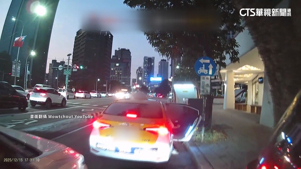 小黃台灣大道臨停下客　遭罰1200原因：未依規打燈