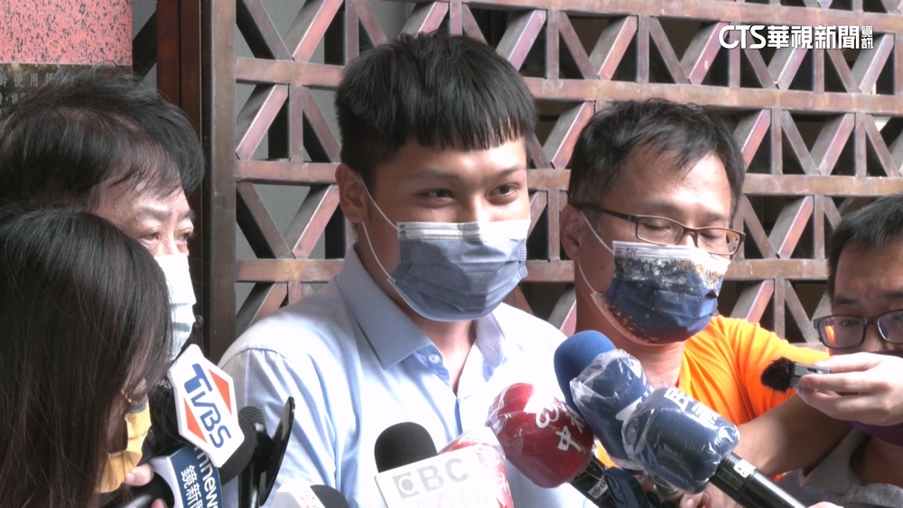 「堵麥」與賴品妤爆衝突　中天主播林宸佑被封「追問哥」