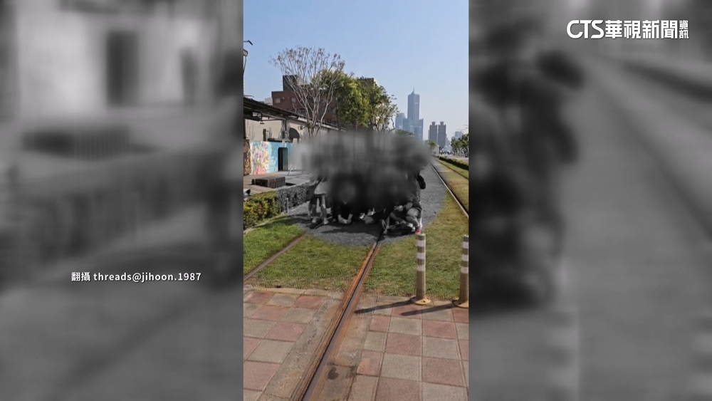 學生闖「輕軌軌道」拍畢業照　高捷：違規.最高可罰7500