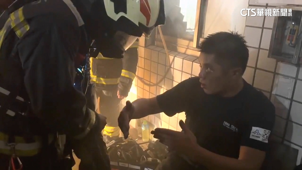 詹能傑叮嚀隊友成永訣　捨身拔面罩救受困者殉職