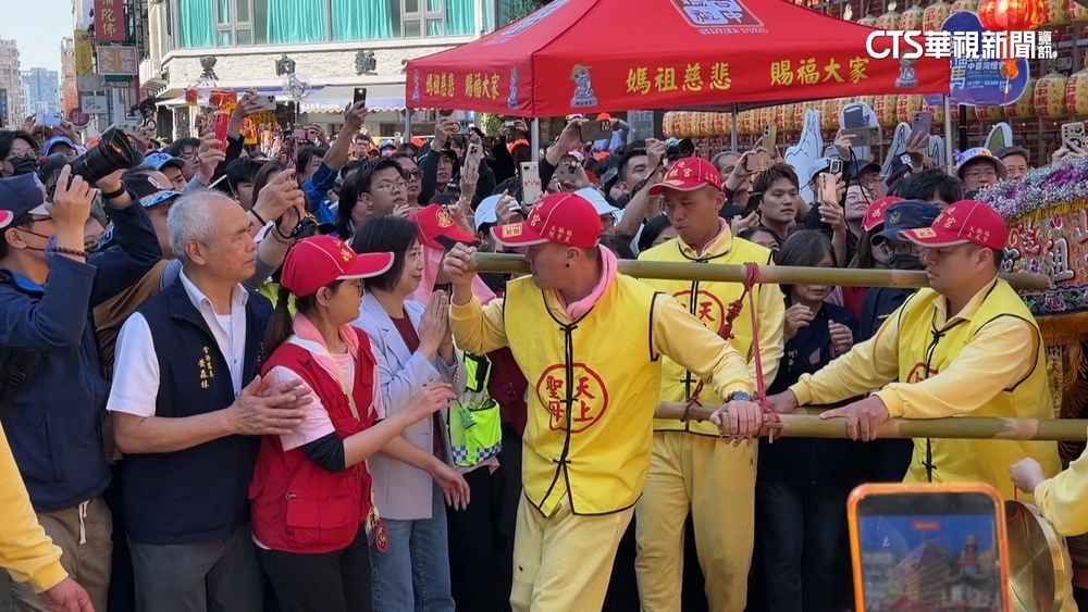 山邊媽祖贊境台中　江.楊.何紛到場迎接　盼媽祖賜福
