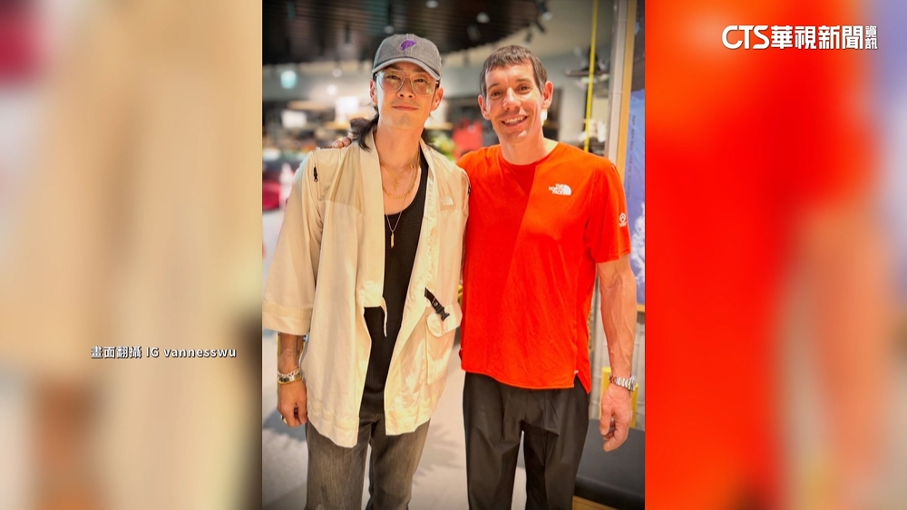 Alex徒手攀登101　吳建豪曬合照：傳奇蜘蛛人